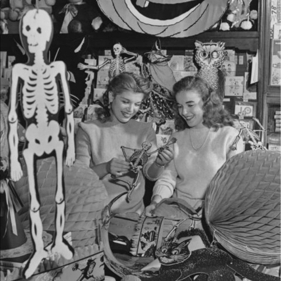 Meet your Posher, R - Picture 1 of 1